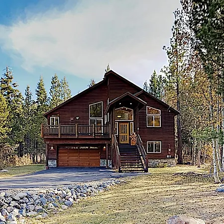 Alder Creek Retreat Villa